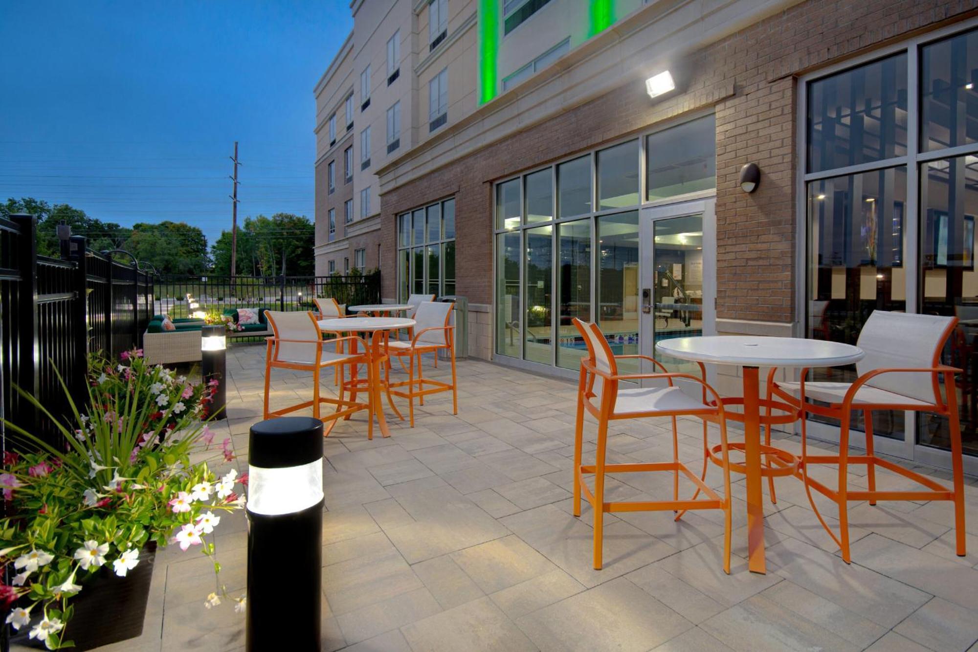 Holiday Inn Grand Rapids North - Walker, An Ihg Hotel Exterior foto